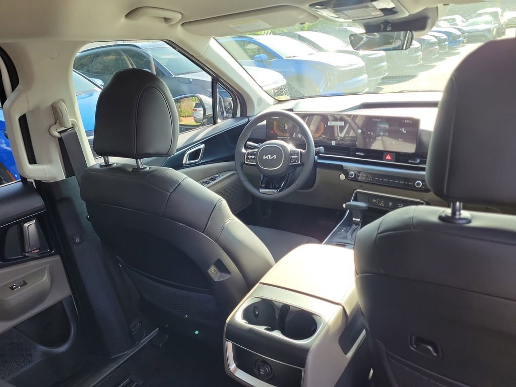 New 2026 White Kia LXS image 13