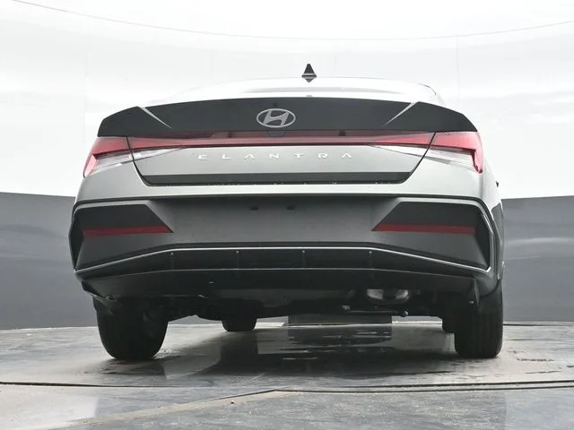 New 2026 Gray Hyundai SE image 18