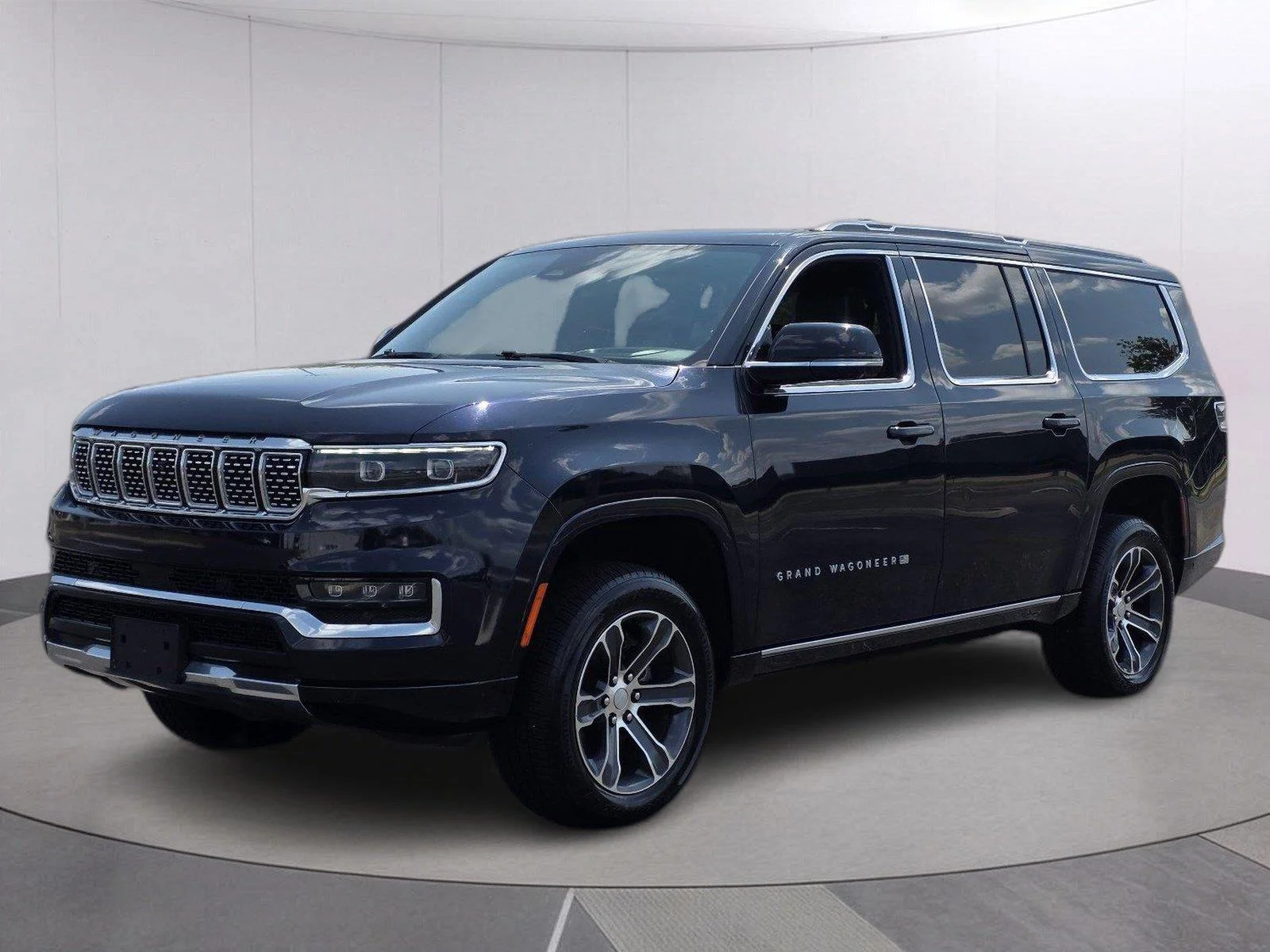Used 2024 Midnight Sky Jeep 4x4 image 1
