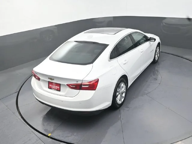 Used 2024 White Chevrolet LT image 29