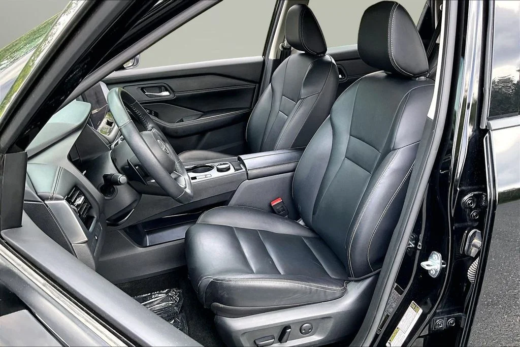 Used 2024 Black Nissan SL image 24