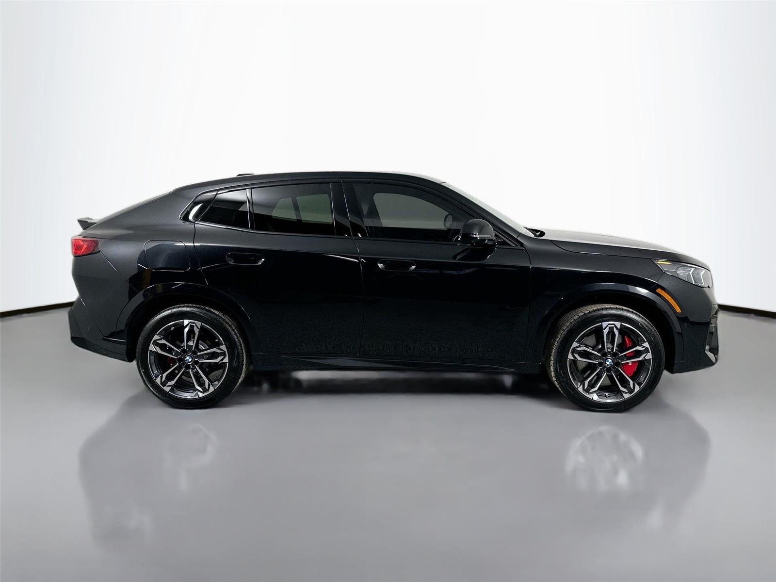New 2026 Black Sapphire Metallic BMW xDrive28i image 5