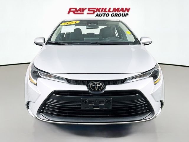 Used 2024 Silver Toyota LE image 2