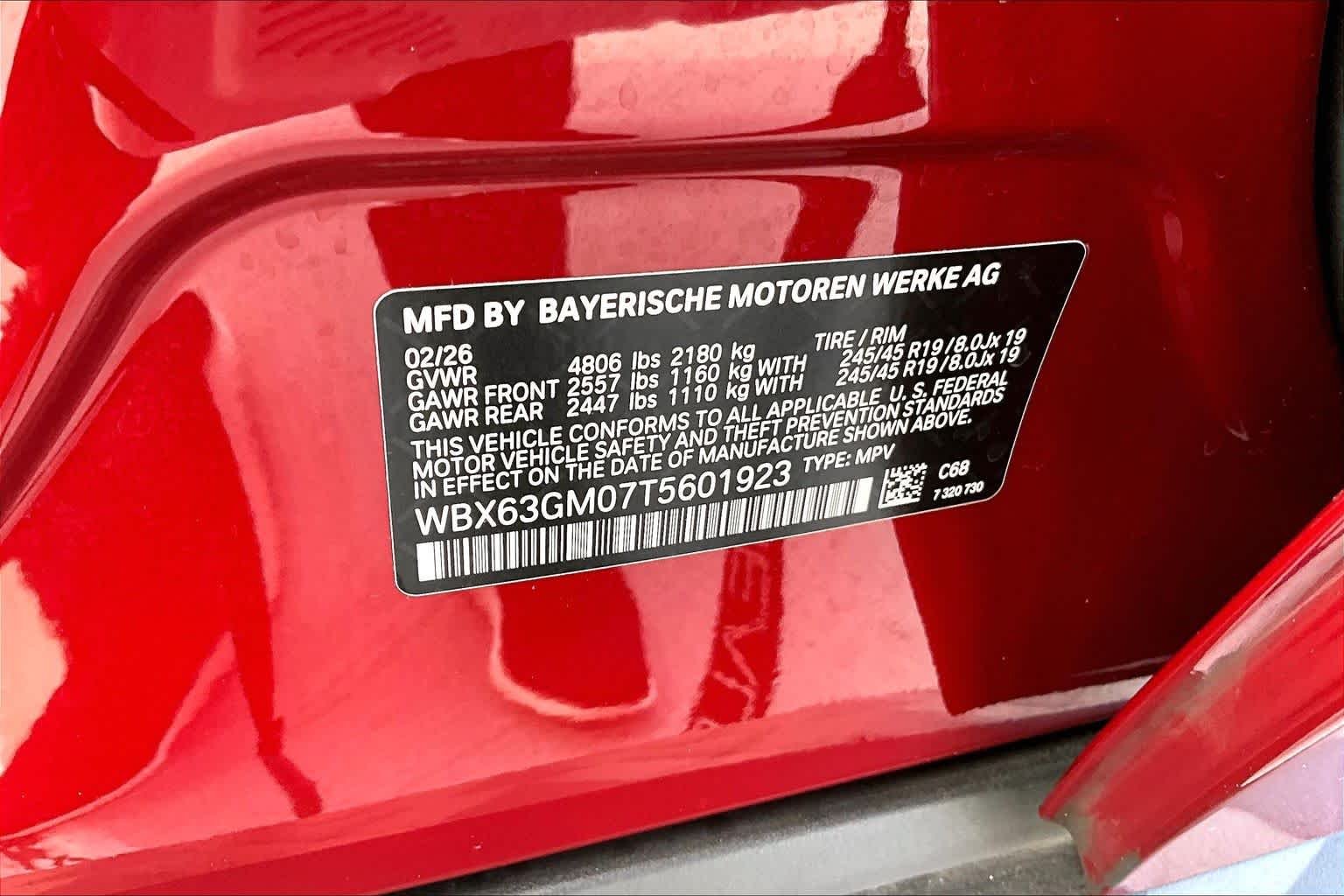 Used 2026 Vegas Red Metallic BMW xDrive28i image 32