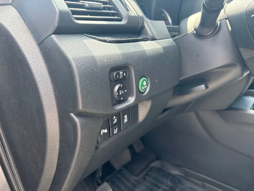 Used 2021 Silver Honda Touring image 16