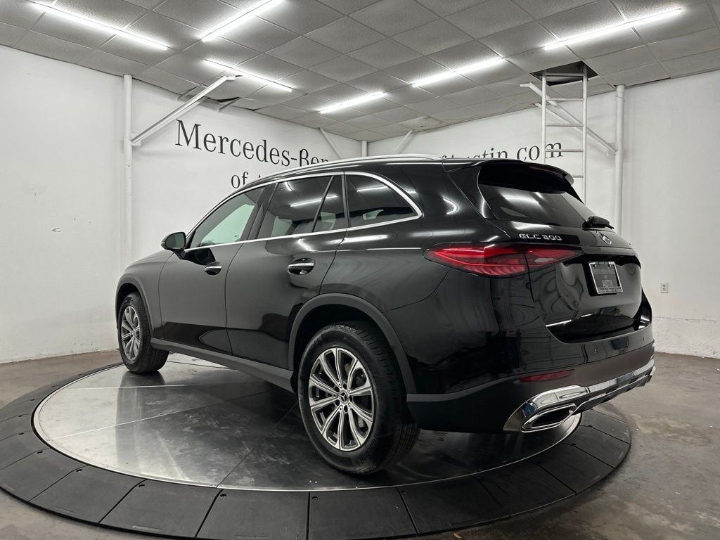 New 2026 Black Mercedes-Benz GLC 300 image 5