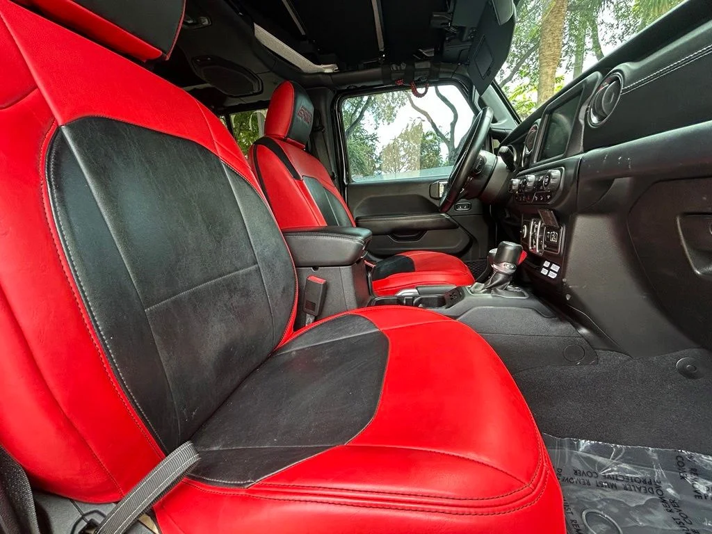 Used 2018 Black Jeep Unlimited Sahara image 35