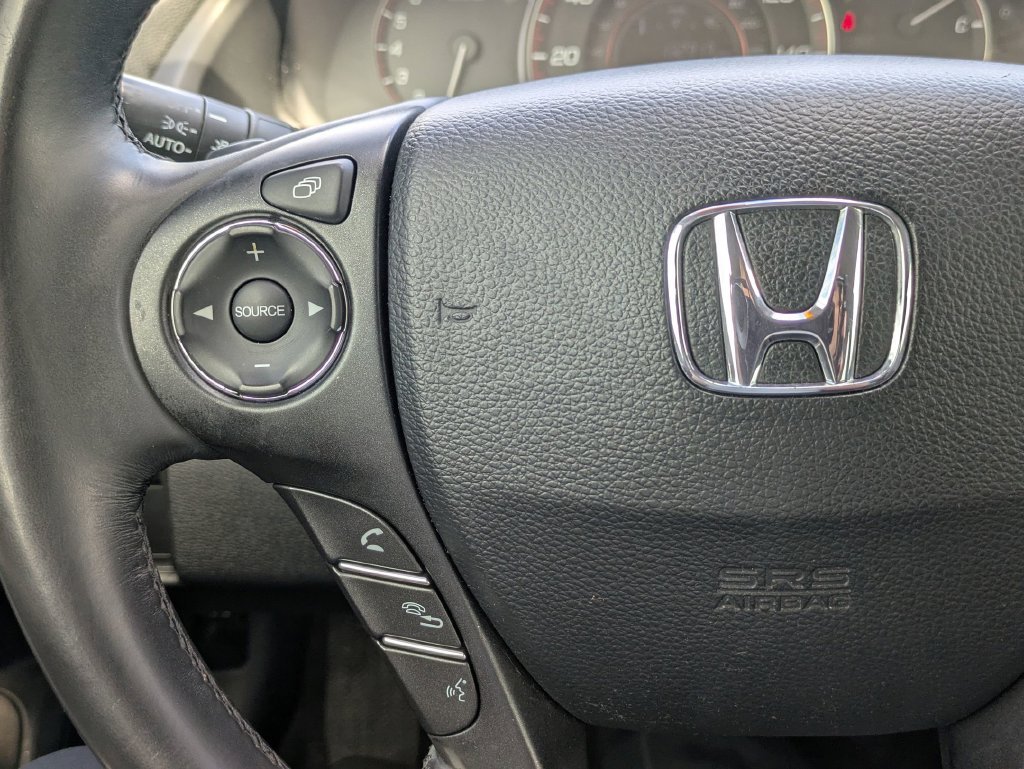 Used 2015 Black Honda EX-L image 19
