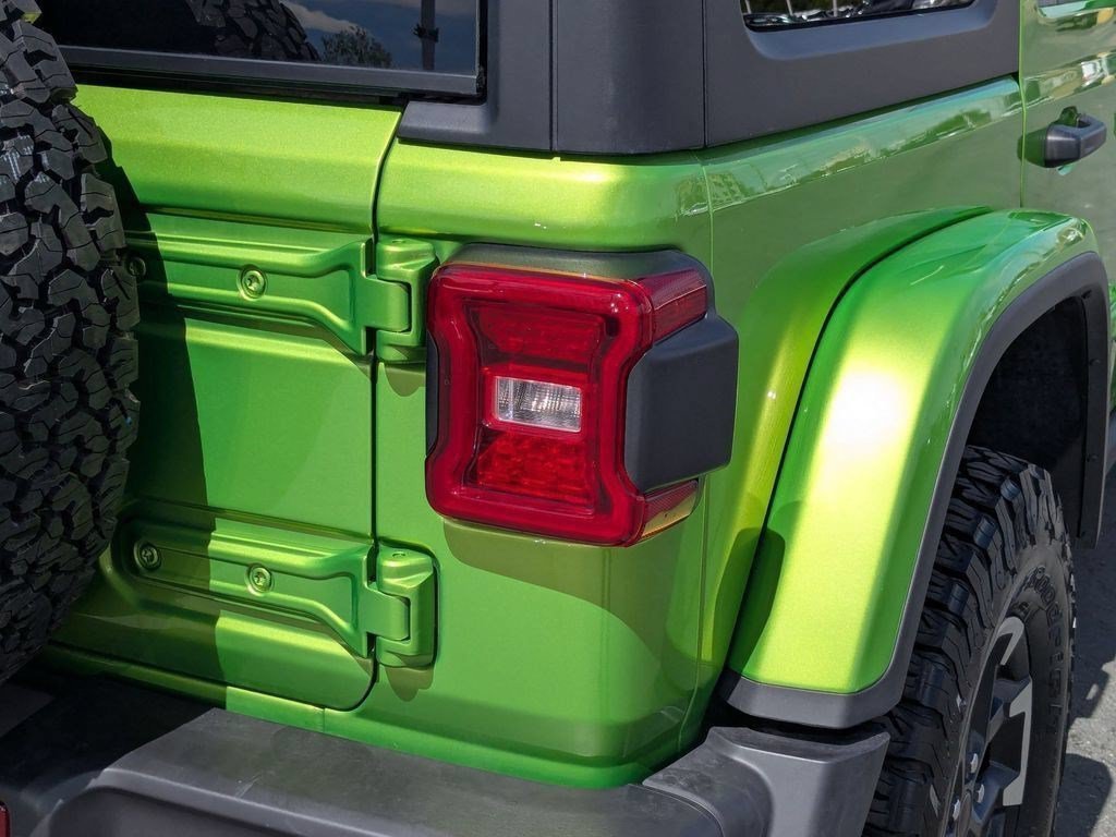 Used 2025 Mojito Clearcoat Jeep Rubicon image 12