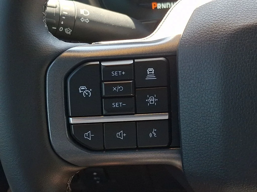 Used 2025 White Ford Lariat image 23