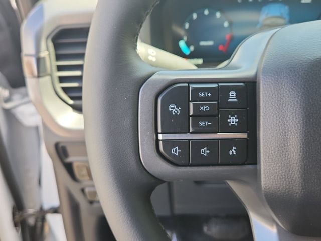 New 2026 Oxford White Ford XLT image 15