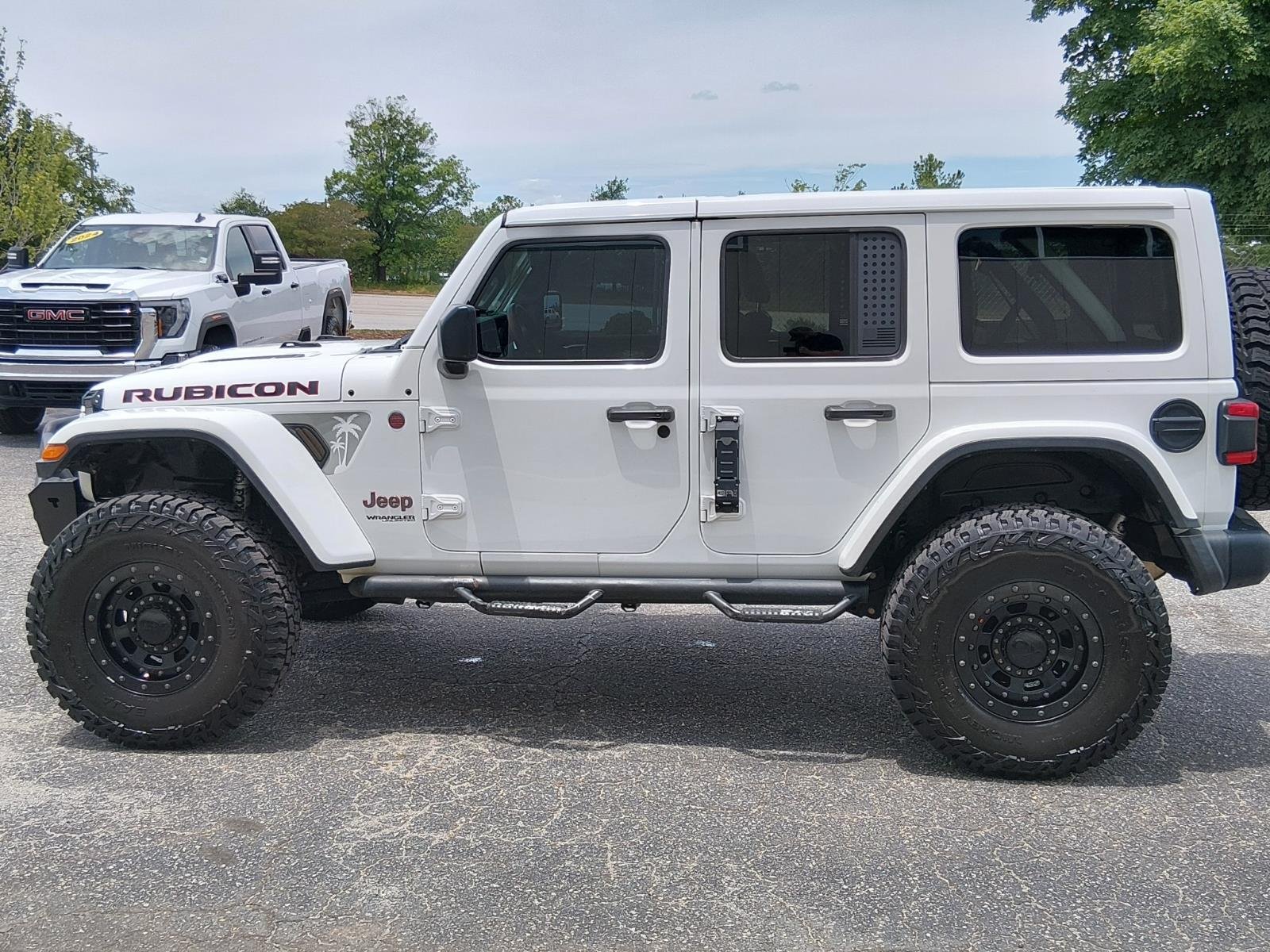 Used 2018 Bright White Clear Coat Jeep Rubicon image 6