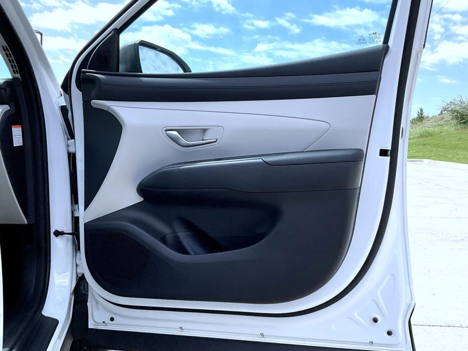 New 2026 White Hyundai SEL image 17