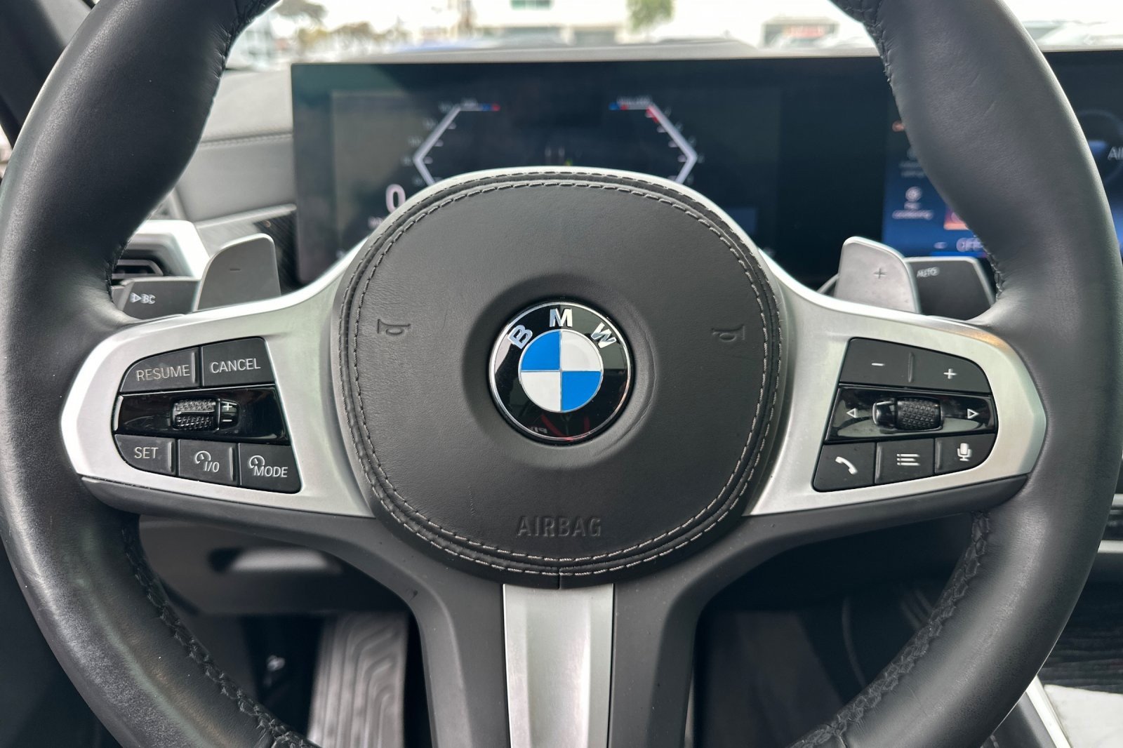 Used 2025 Black Sapphire Metallic BMW xDrive40i image 23