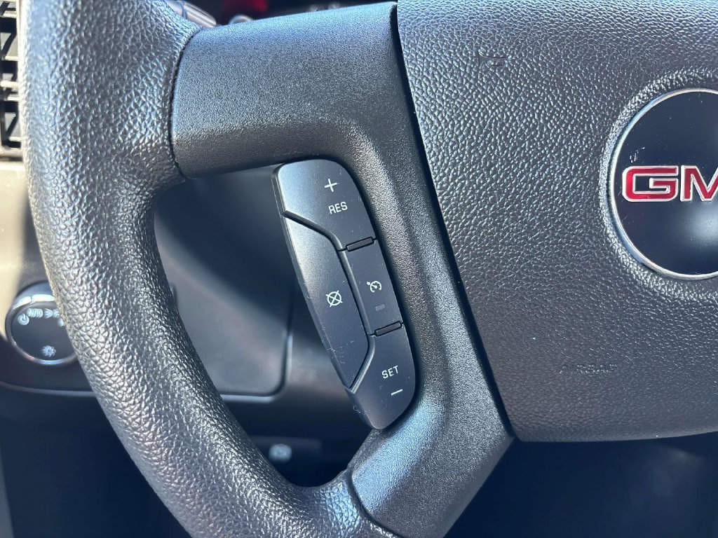 Used 2025 White GMC Work Van image 18