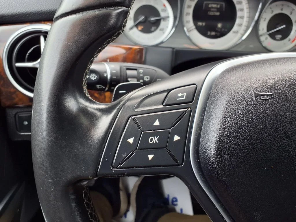 Used 2015 White Mercedes-Benz GLK 350 image 13