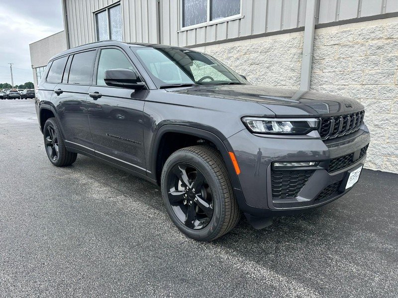 New 2026 Baltic Gray Metallic Clear-Coat Exterior Paint Jeep Limited 4x4 image 2