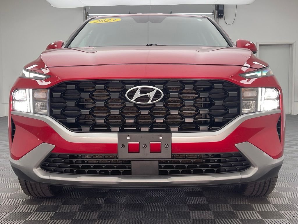 Used 2023 Calypso Red Hyundai SE image 11