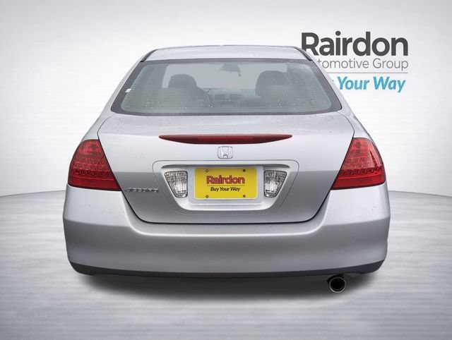Used 2007 Alabaster Silver Metallic Honda VP image 6