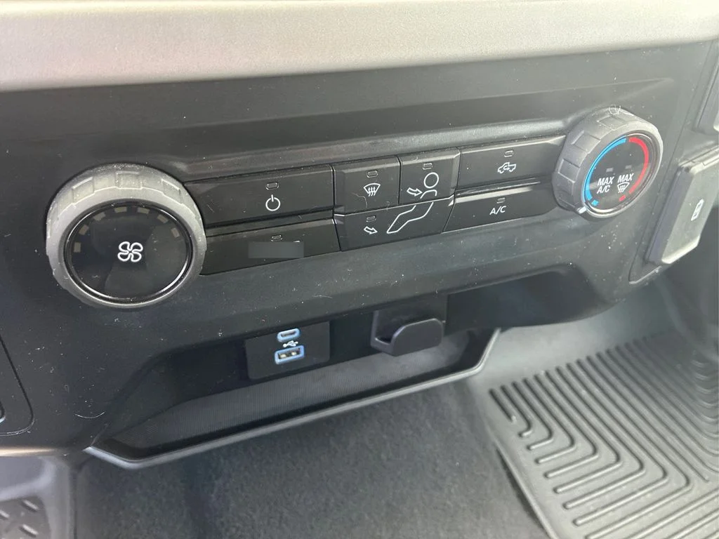 Used 2023  Ford XLT image 27