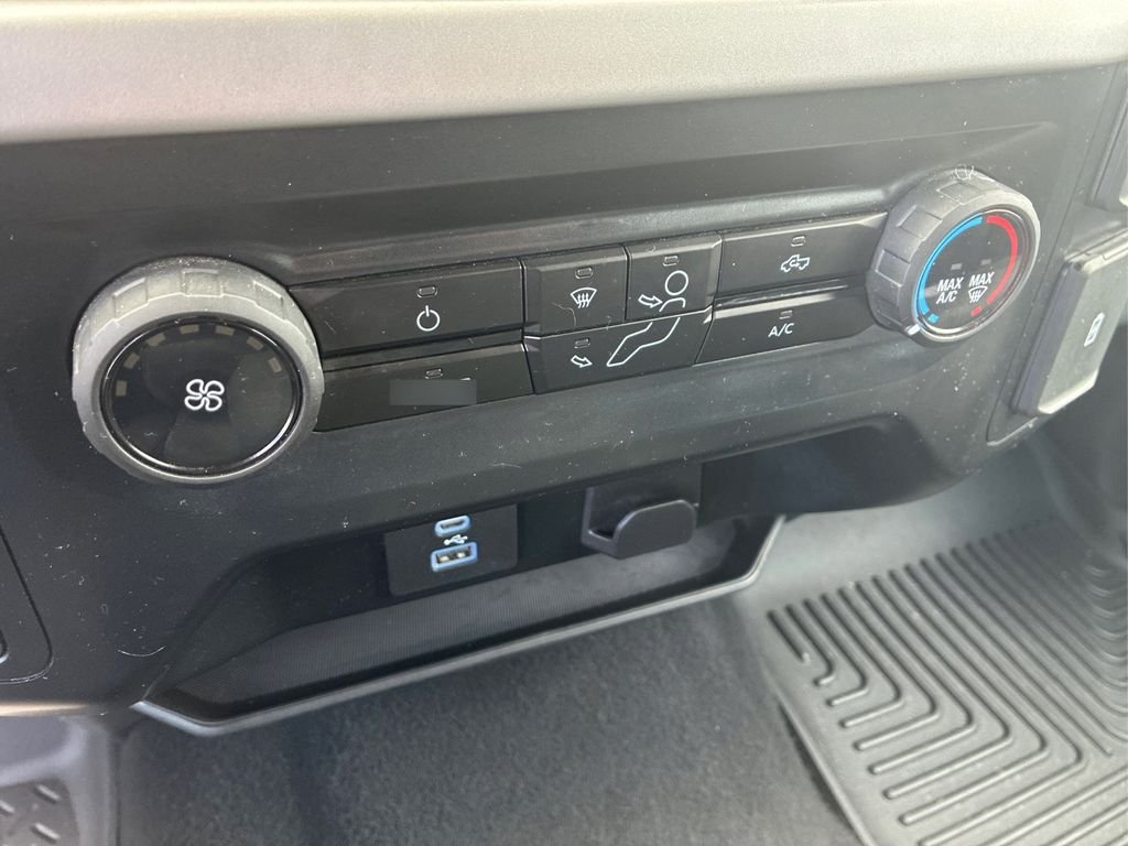 Used 2023 White Ford XLT image 27