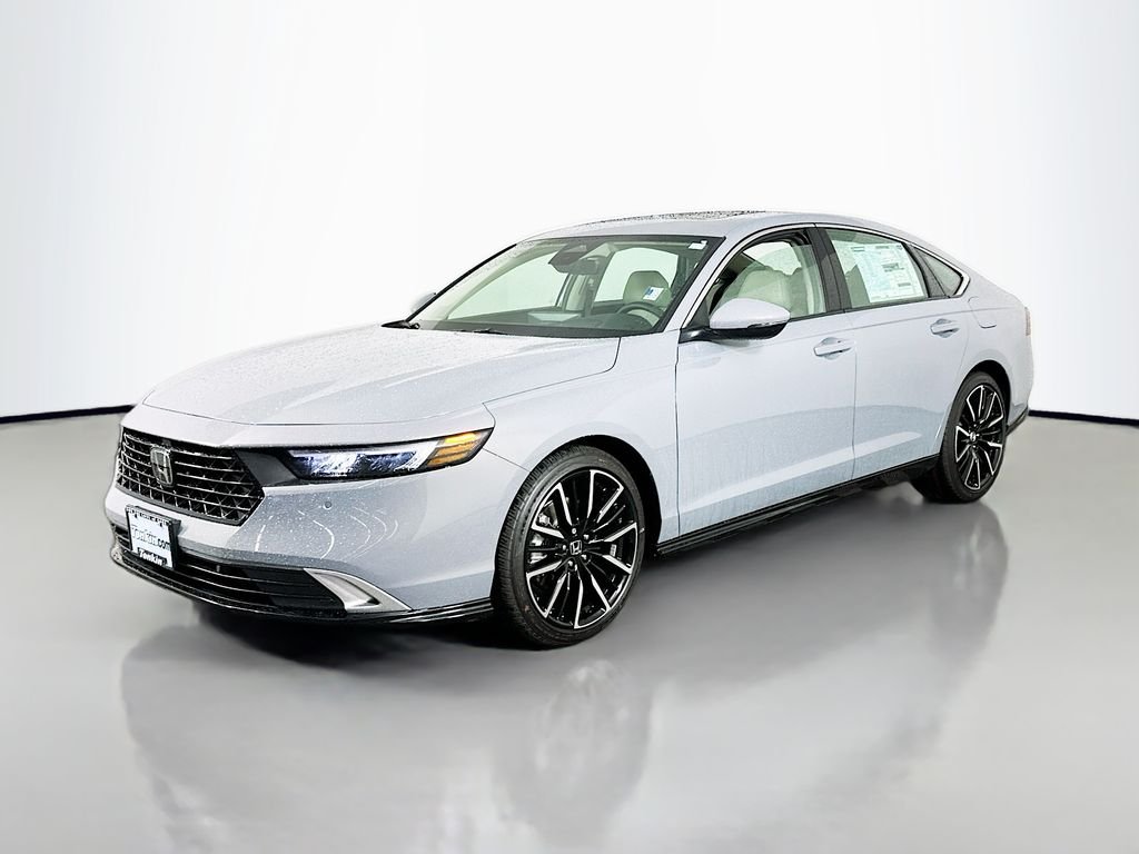 New 2026 Urban Gray Pearl Honda Touring image 3