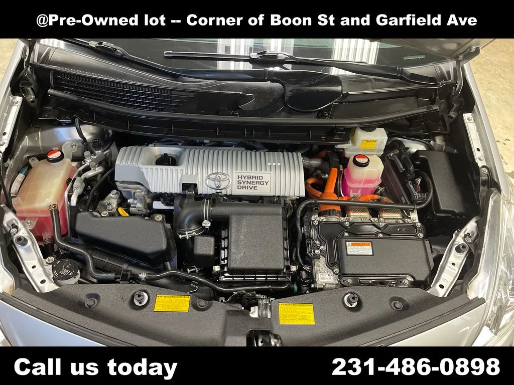Used 2014 Silver Toyota Three image 2
