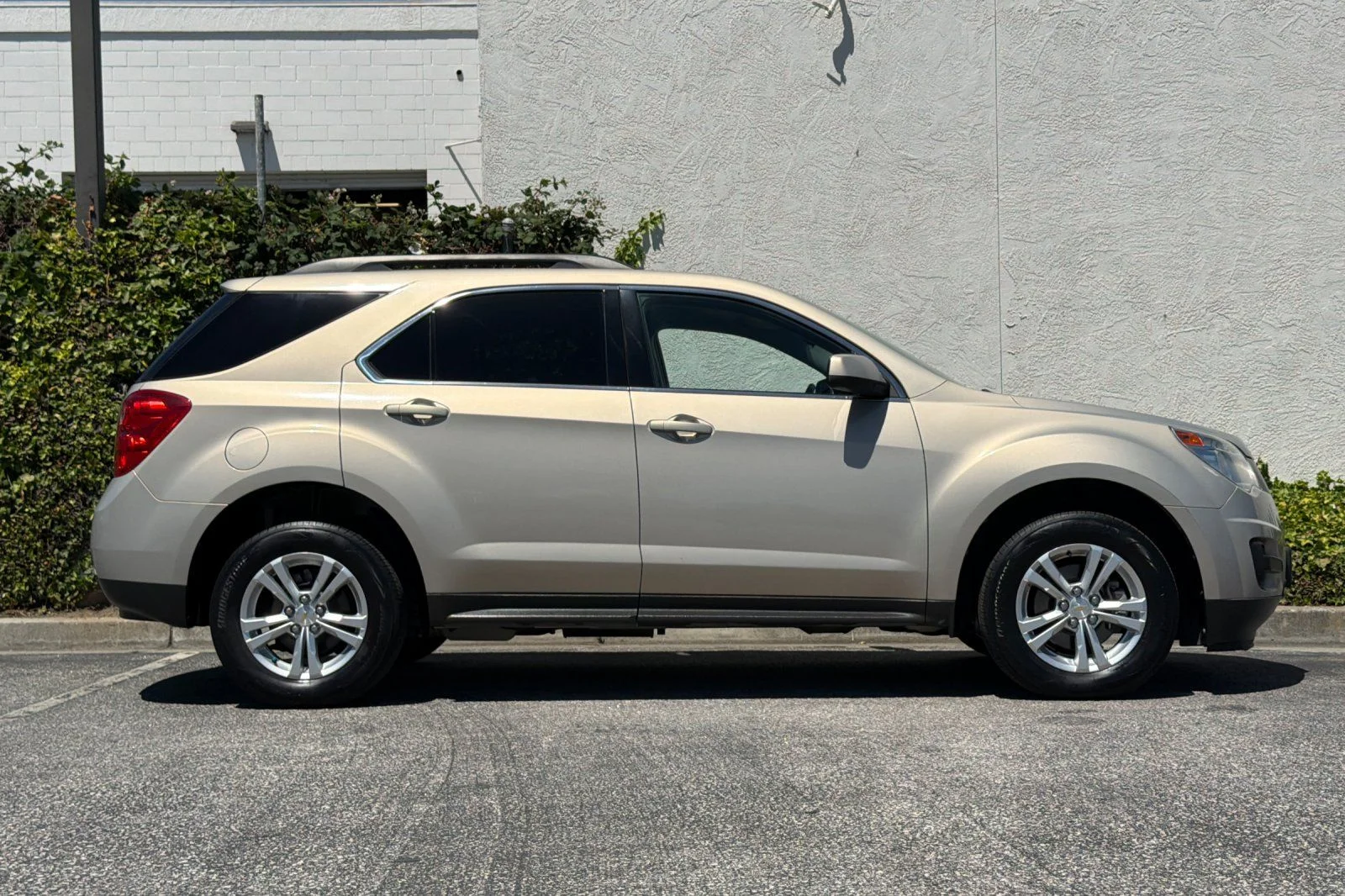Used 2012 Gold Chevrolet LT image 3