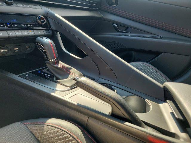 2025 Hyundai Elantra N Line - Photo 29