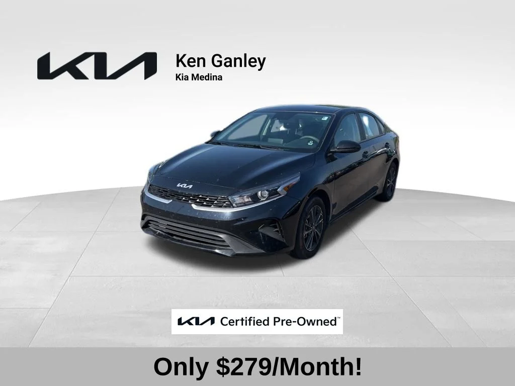 2024 Kia Forte LXS AT's photo