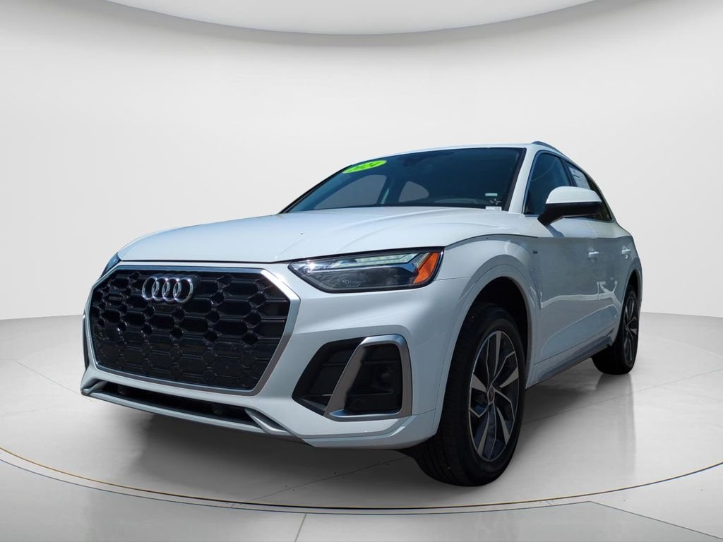2024 Audi Q5 45 Premium Plus's photo