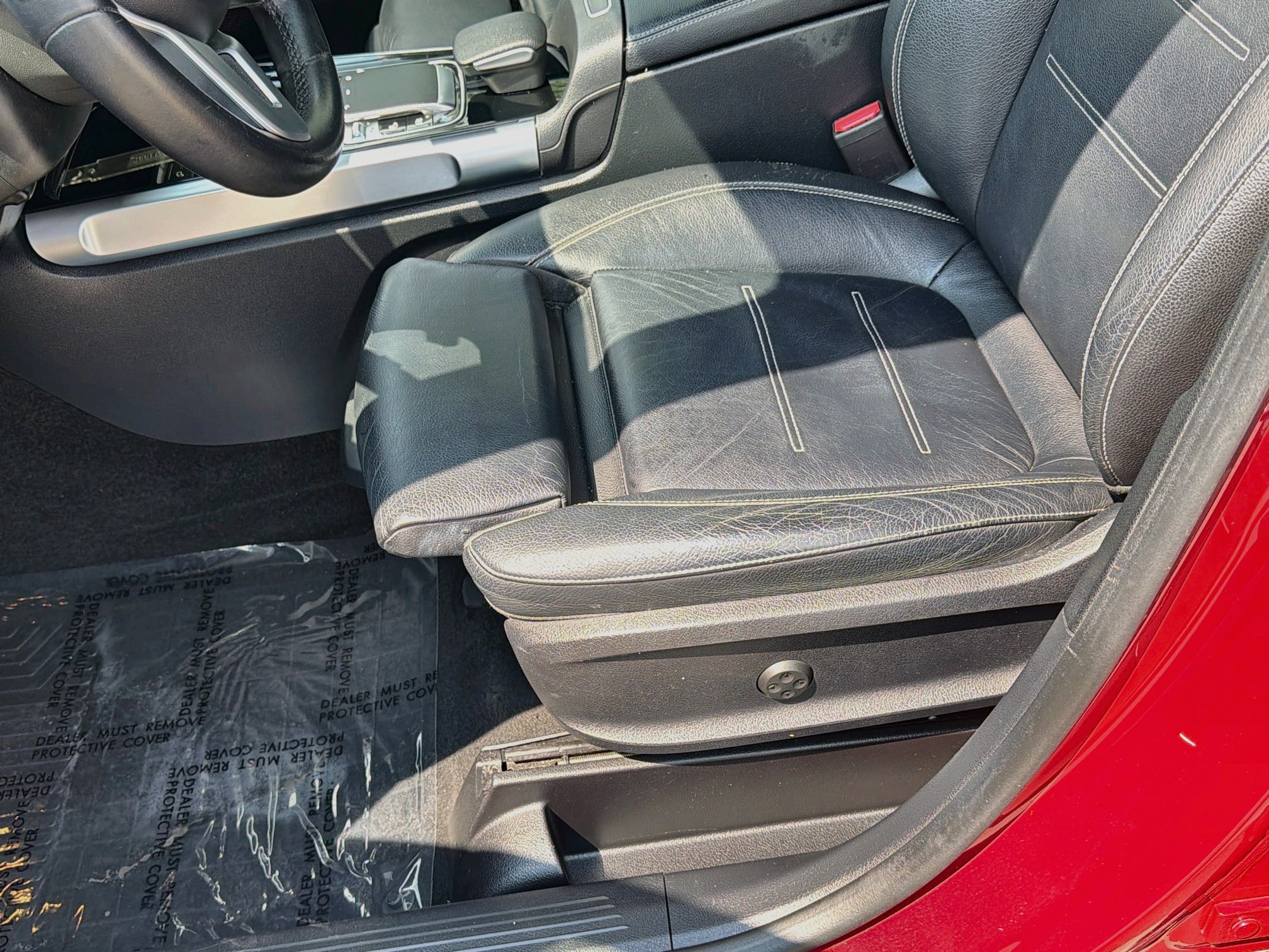 Used 2020 Red Mercedes-Benz GLB 250 image 17