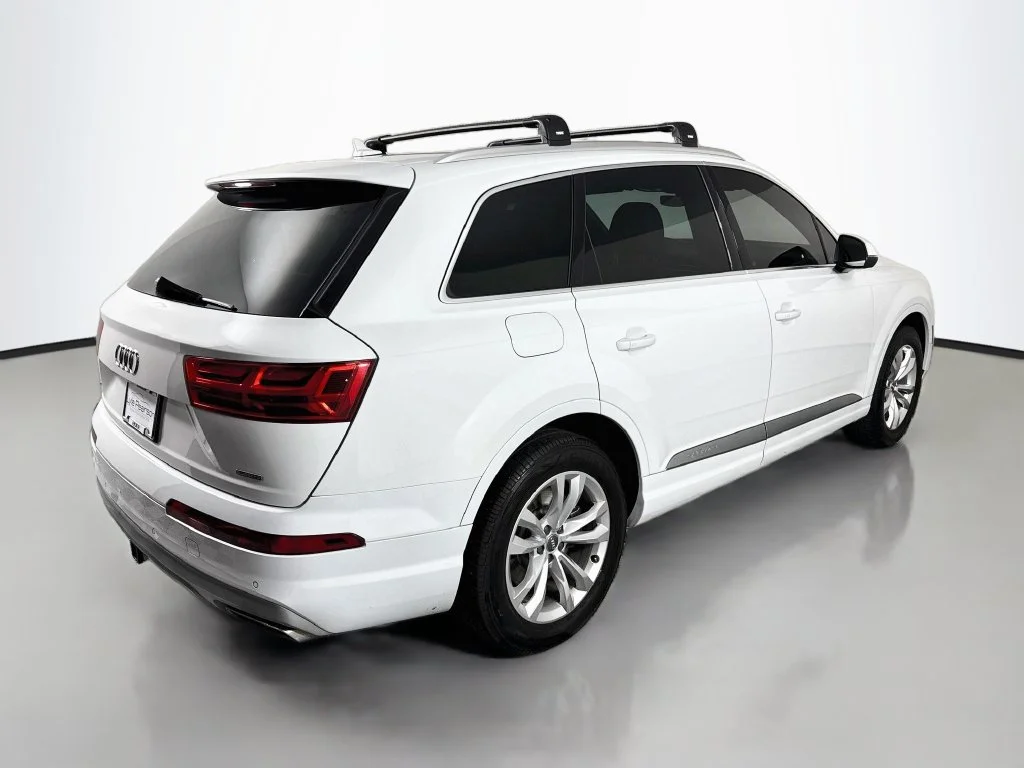 Used 2017  Audi 2.0T Premium Plus image 9