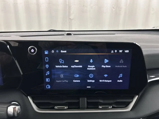 New 2027 Summit White Chevrolet LT image 15