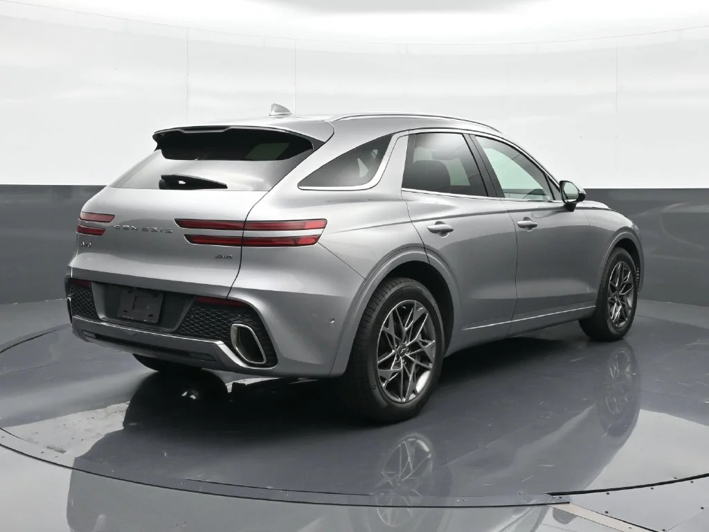 Used 2023 Silver Genesis 2.5T image 5
