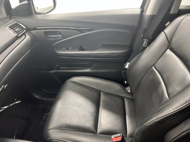 Used 2020 Black Honda Touring image 17