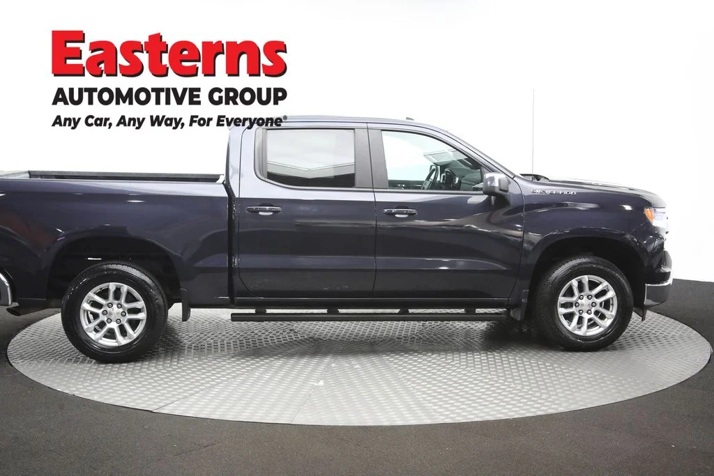 Used 2022 Gray Chevrolet LT image 44