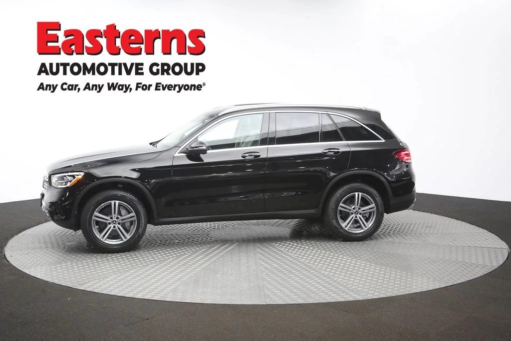 Used 2022 Black Mercedes-Benz GLC 300 image 59