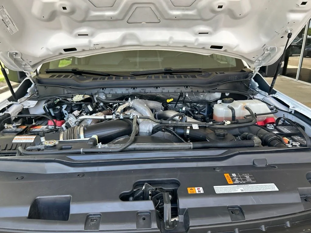Used 2025 White Ford XL image 10