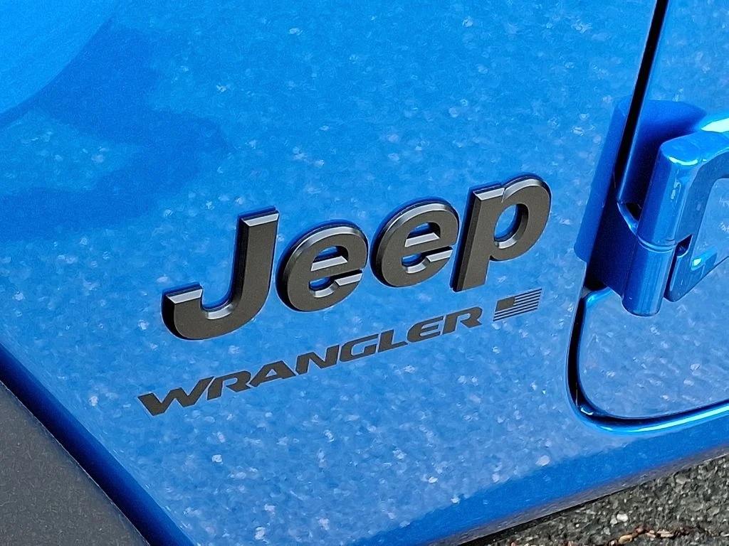 New 2026 Hydro Blue Pearl-Coat Exterior Paint Jeep Sport S image 20