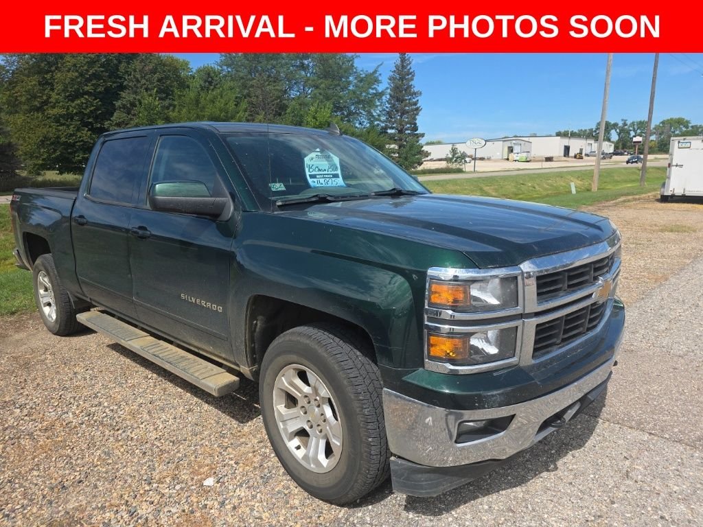 Used 2015 Green Chevrolet LT image 2