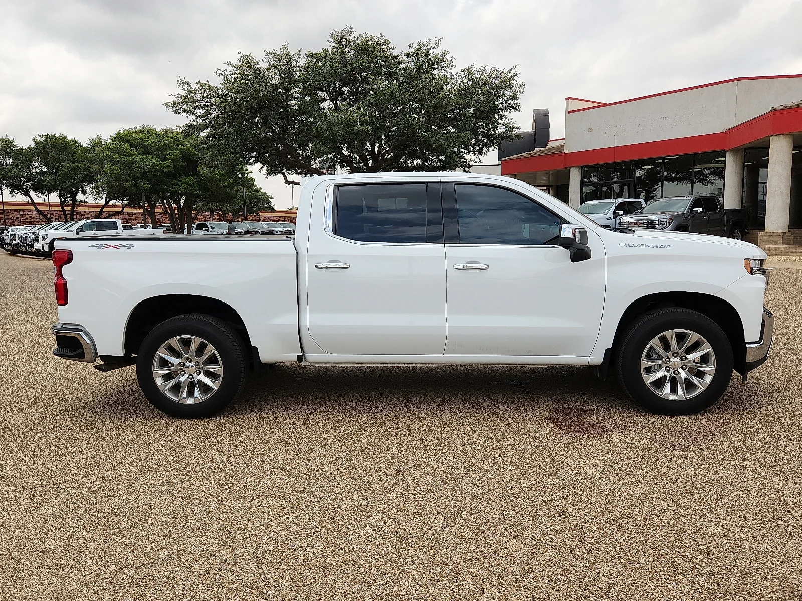 2022 Chevrolet Silverado 1500 Limited LTZ - Photo 5