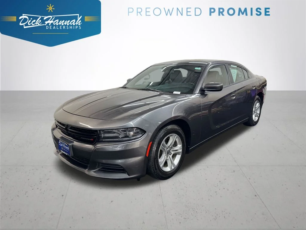Used 2021 Gray Dodge SXT image 1