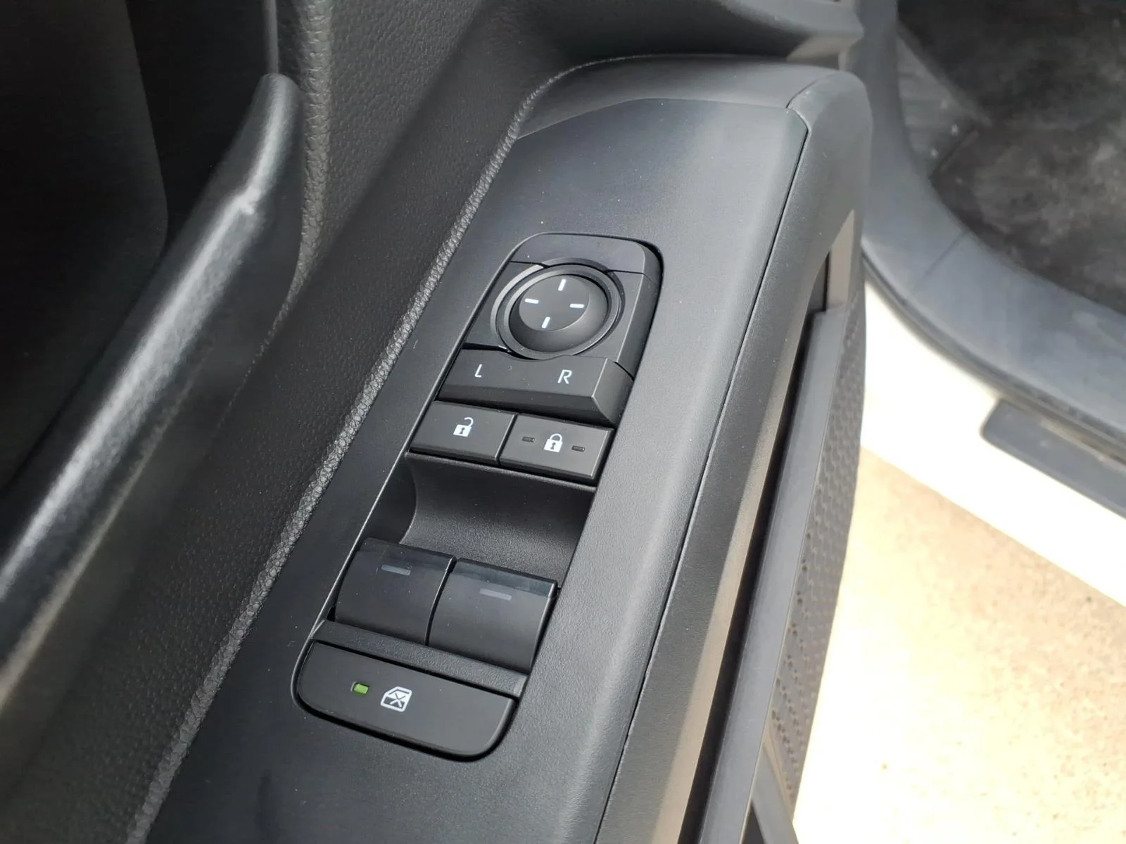 Used 2024 Ice Cap Toyota SR image 20