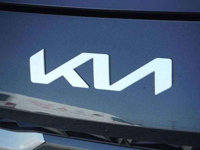 Used 2023 Gray Kia LXS image 5