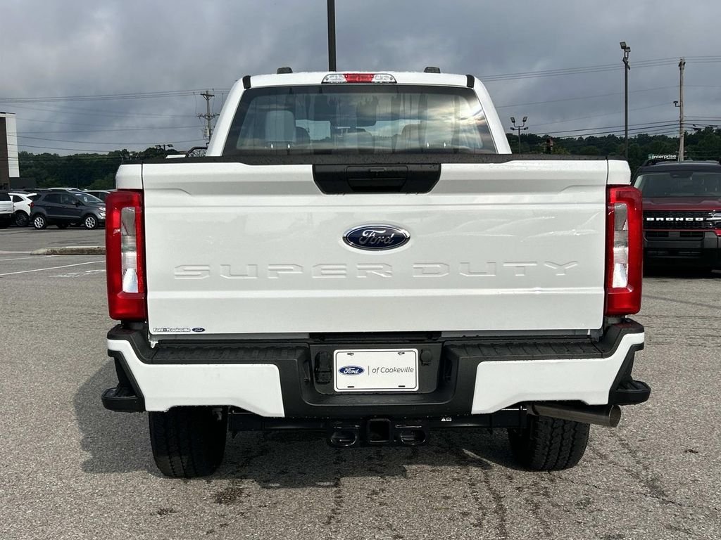 New 2026 Oxford White Ford XL image 5