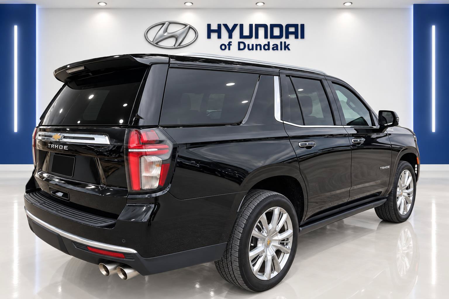 Used 2022 Black Chevrolet High Country image 4