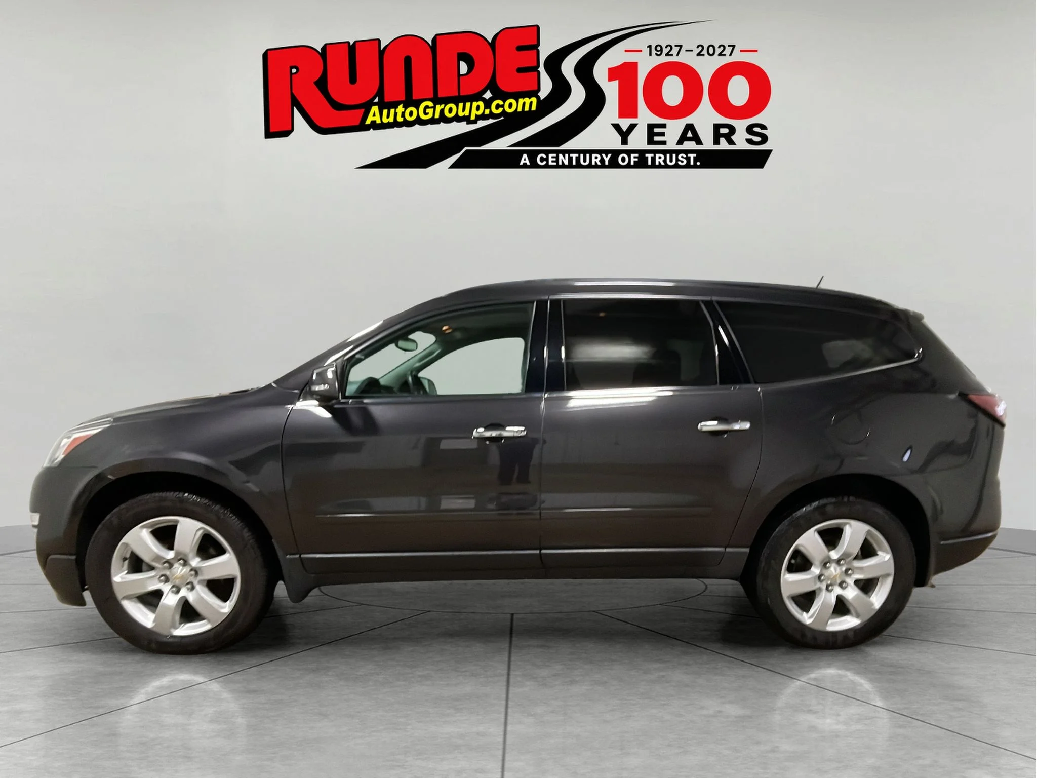 Used 2017 Tungsten Metallic Chevrolet LT image 2