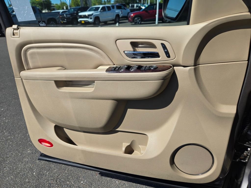 Used 2013 Gray Cadillac Premium image 13