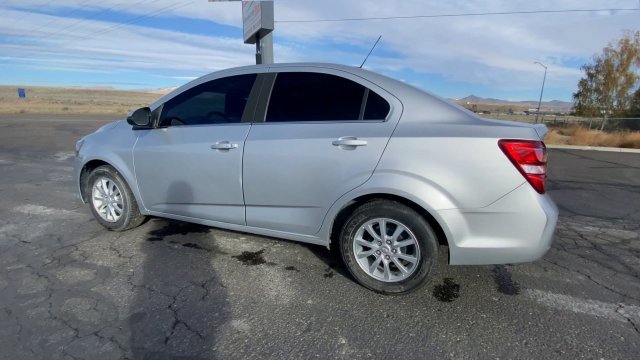 Used 2020 SILVER ICE METALLIC Chevrolet LT image 6